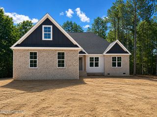 488 Longleaf Drive, West End, NC 27376