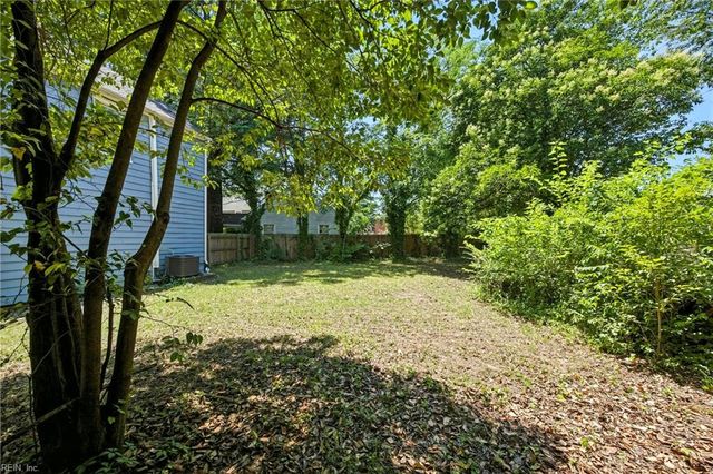819 19th Pl, Newport News, VA 23607
