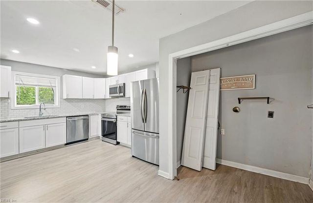 819 19th Pl, Newport News, VA 23607