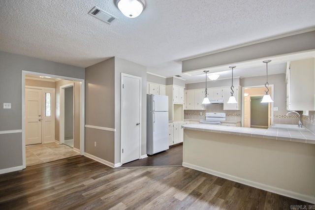 5710 Oakbrook Road, Alexander, AR 72002