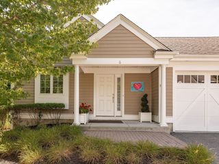 6 Carriage Ln 6, Duxbury, MA 02332