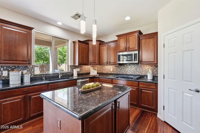 5126 W SWAYBACK Pass, Phoenix, AZ 85083