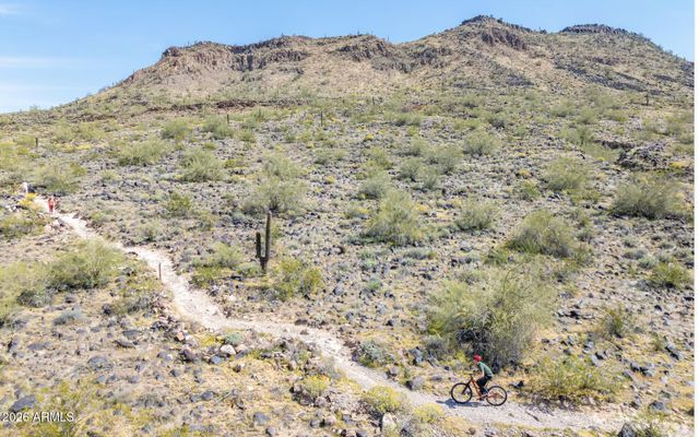 5126 W SWAYBACK Pass, Phoenix, AZ 85083