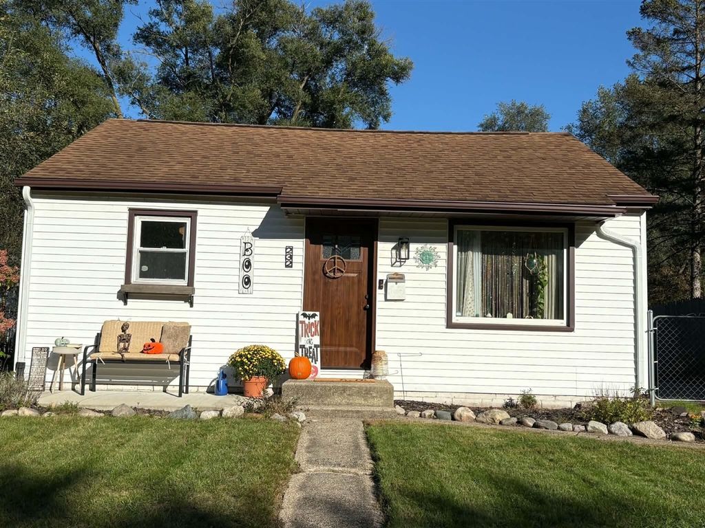 232 N Woodlawn Avenue, Battle Creek, MI 49037