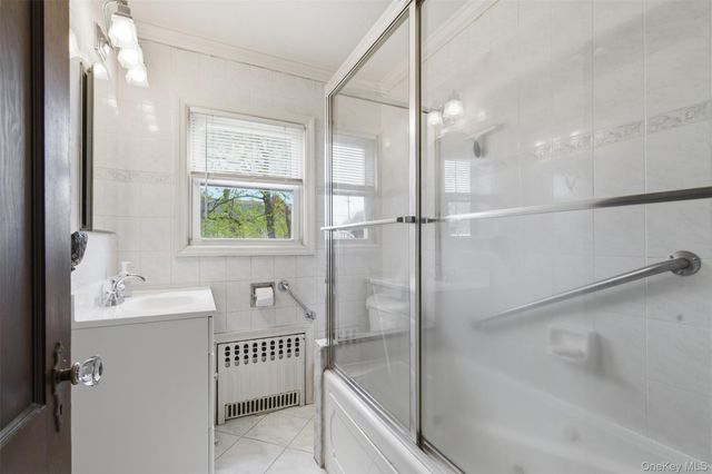 25 Iris Avenue, Floral Park, NY 11001