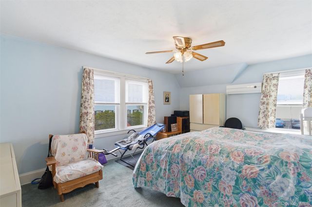 25 Iris Avenue, Floral Park, NY 11001