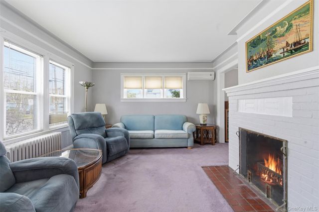25 Iris Avenue, Floral Park, NY 11001