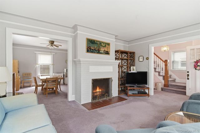 25 Iris Avenue, Floral Park, NY 11001
