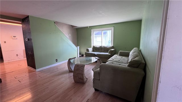 831 S Market Street, Troy, OH 45373