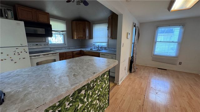 831 S Market Street, Troy, OH 45373