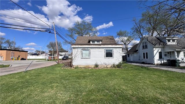 831 S Market Street, Troy, OH 45373