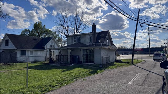 831 S Market Street, Troy, OH 45373