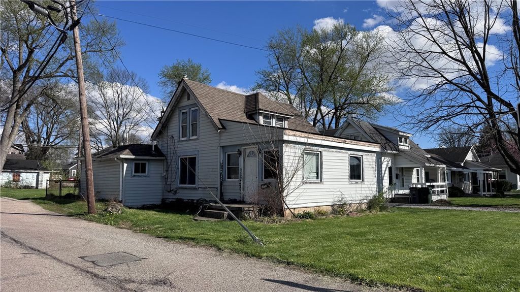831 S Market Street, Troy, OH 45373