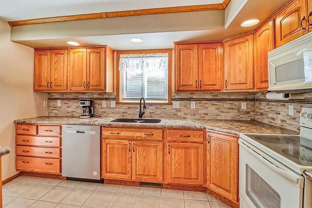1840 Bridgeview Boulevard, Detroit Lakes, MN 56501