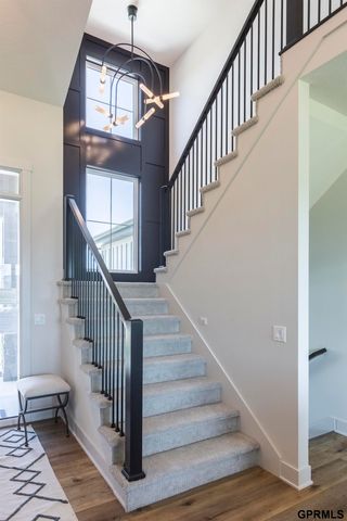 4515 S 203 Avenue, Elkhorn, NE 68135