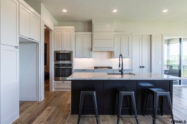 4515 S 203 Avenue, Elkhorn, NE 68135