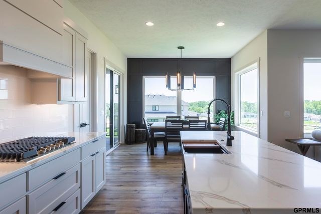 4515 S 203 Avenue, Elkhorn, NE 68135