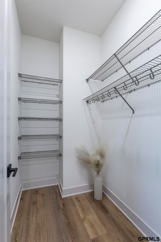 4515 S 203 Avenue, Elkhorn, NE 68135