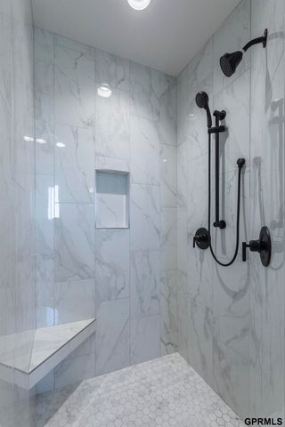 4515 S 203 Avenue, Elkhorn, NE 68135