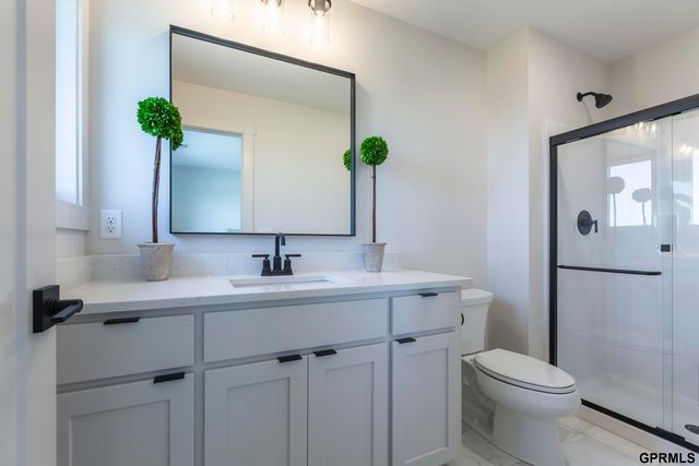 4515 S 203 Avenue, Elkhorn, NE 68135