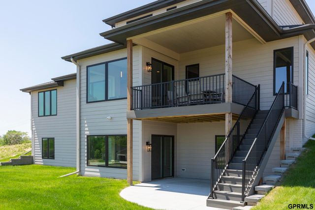 4515 S 203 Avenue, Elkhorn, NE 68135