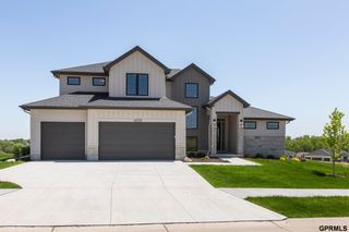 4515 S 203 Avenue, Elkhorn, NE 68135
