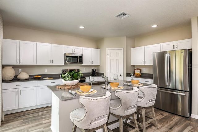 37206 SAGEMOOR DRIVE, Zephyrhills, FL 33541