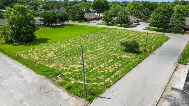 Plaza Place & Whitaker Street, Springdale, AR 72764