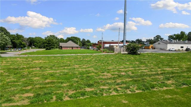 Plaza Place & Whitaker Street, Springdale, AR 72764