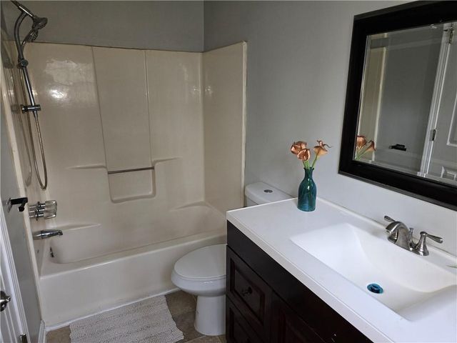 6733 Jojanne Lane, Lithonia, GA 30038