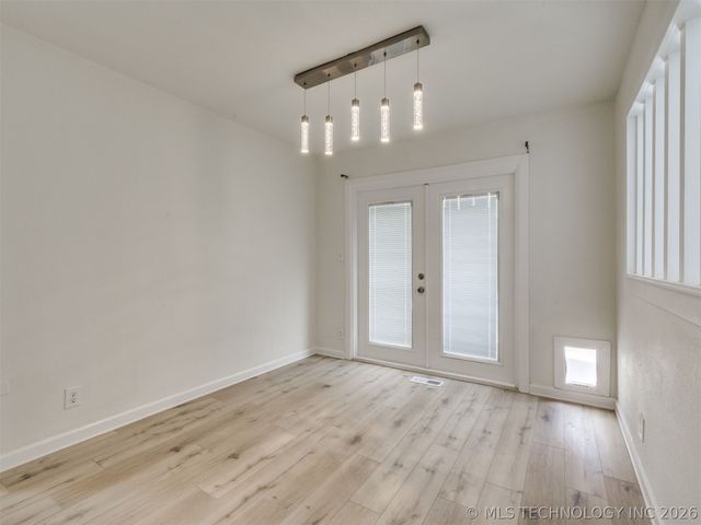 8408 E 64th Place, Tulsa, OK 74133