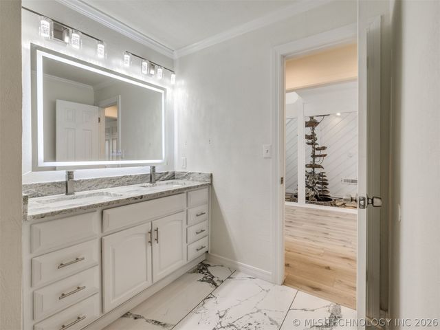 8408 E 64th Place, Tulsa, OK 74133