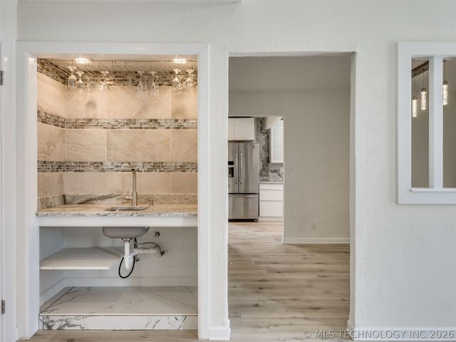 8408 E 64th Place, Tulsa, OK 74133