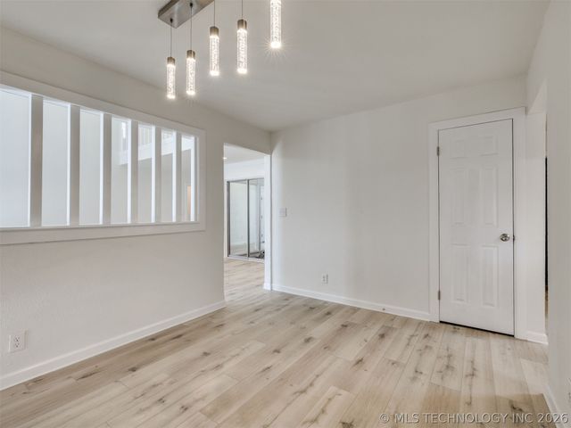 8408 E 64th Place, Tulsa, OK 74133