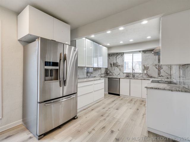 8408 E 64th Place, Tulsa, OK 74133