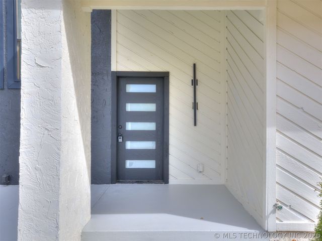 8408 E 64th Place, Tulsa, OK 74133