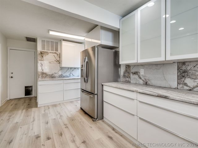 8408 E 64th Place, Tulsa, OK 74133