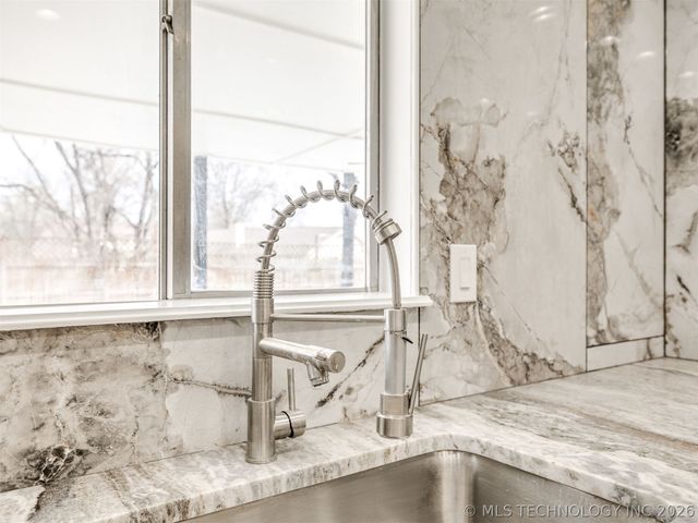 8408 E 64th Place, Tulsa, OK 74133