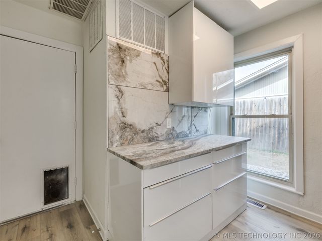 8408 E 64th Place, Tulsa, OK 74133