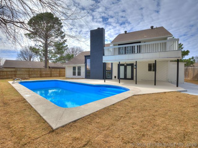 8408 E 64th Place, Tulsa, OK 74133