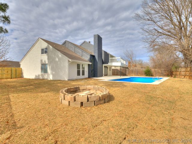 8408 E 64th Place, Tulsa, OK 74133