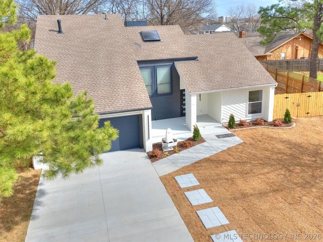8408 E 64th Place, Tulsa, OK 74133
