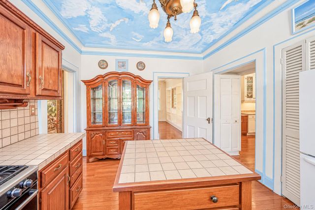 436 Bay Avenue, East Patchogue, NY 11772