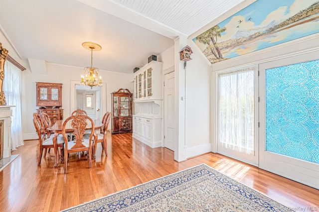 436 Bay Avenue, East Patchogue, NY 11772