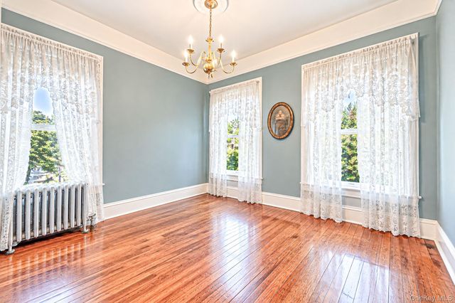 436 Bay Avenue, East Patchogue, NY 11772