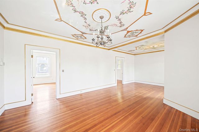 436 Bay Avenue, East Patchogue, NY 11772