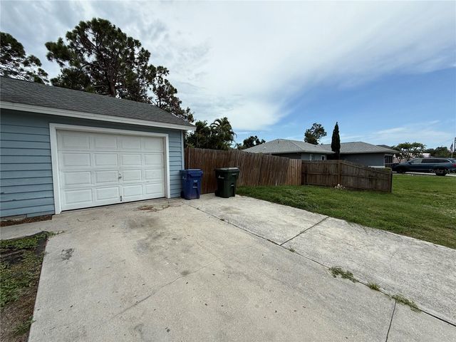 855 JAMAICA ROAD, Venice, FL 34293
