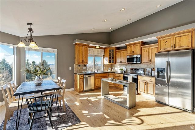 842 E 2150 S, Bountiful, UT 84010