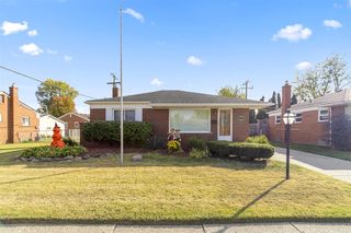 8565 Cardwell Street, Westland, MI 48185