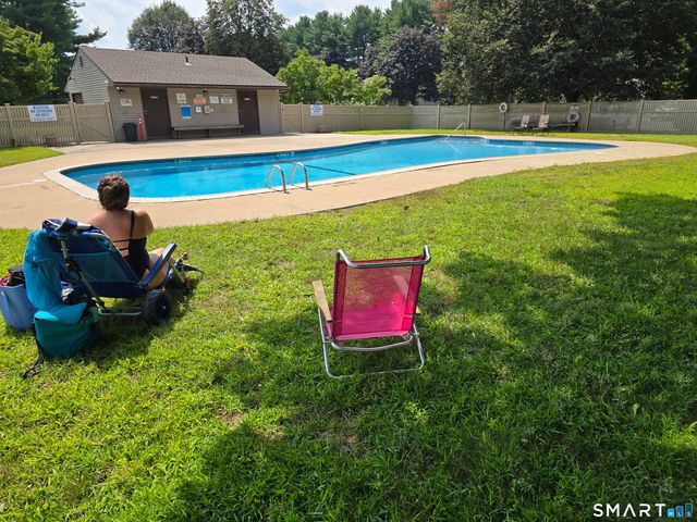 512 Twin Circle Drive 512, South Windsor, CT 06074